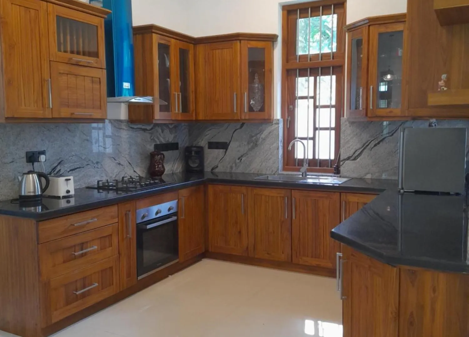 Airport A4 Villa - By A4 Transit Hub- Free Pickup & Drop 24H,7 Katunayake